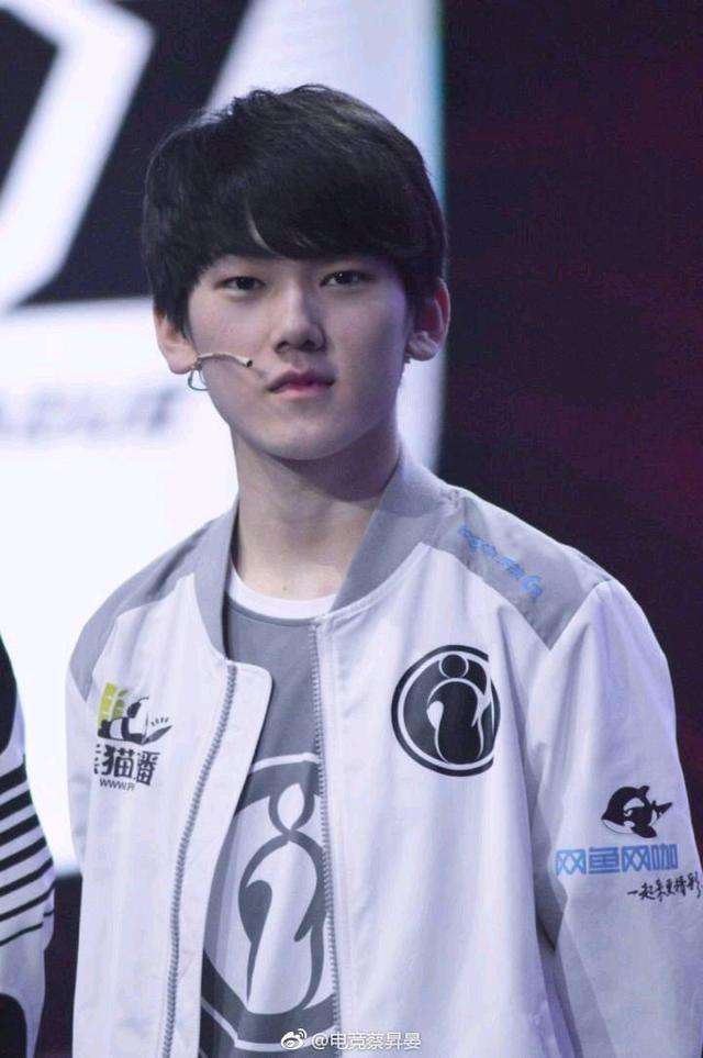 Uzi新星精彩发挥表现惊艳，利物浦未来可期！的简单介绍