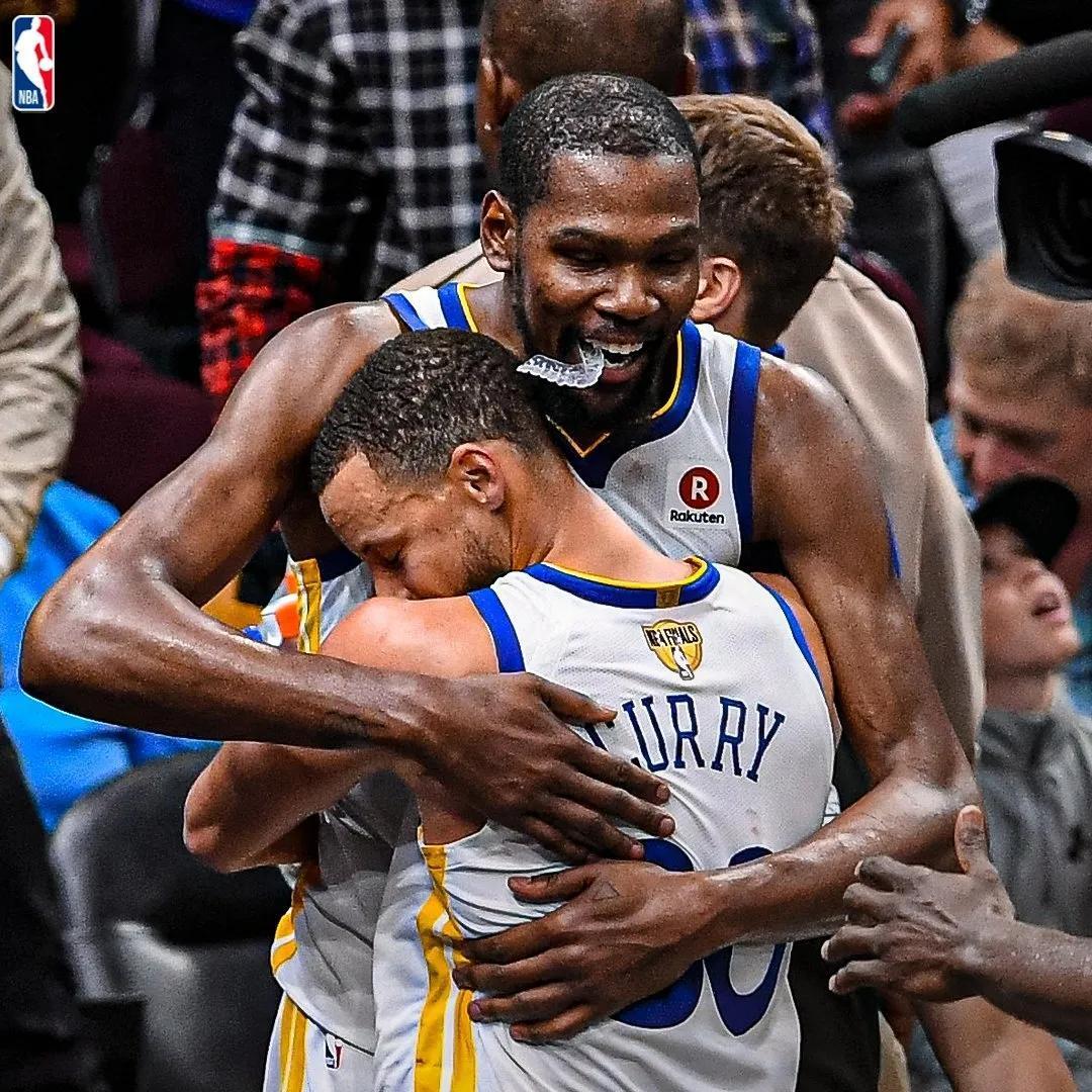 尴尬!失误全场最高 杜兰特砍28+11+7难求一胜 尴尬!失误全场最高 杜兰特砍28+11+7难求一胜